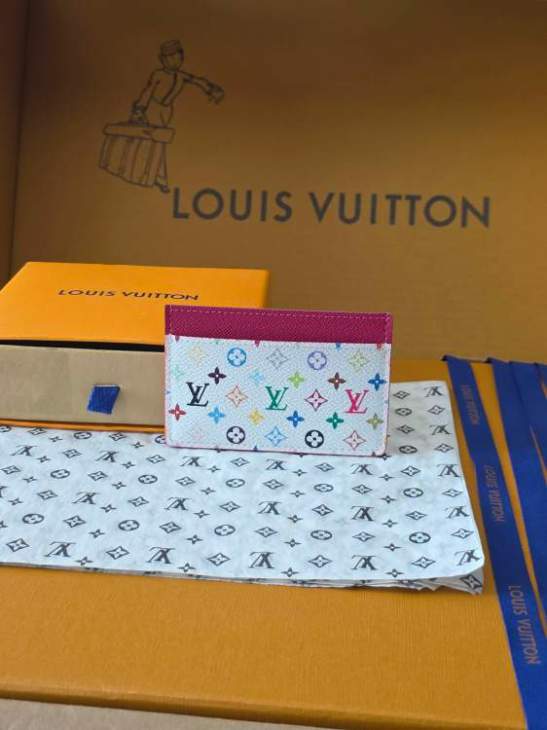 Picture of Louis Vuitton Wallets _SKUfw223582837fw